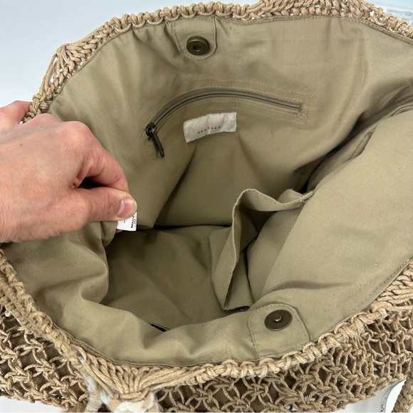 Fabulous MJ New York Tan Boho Woven Tote With Cream & Tan Braided Tassels - Picture 7 of 13